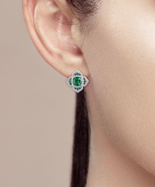 Hõbekõrvarõngad tsirkoonidega ja spinelliga