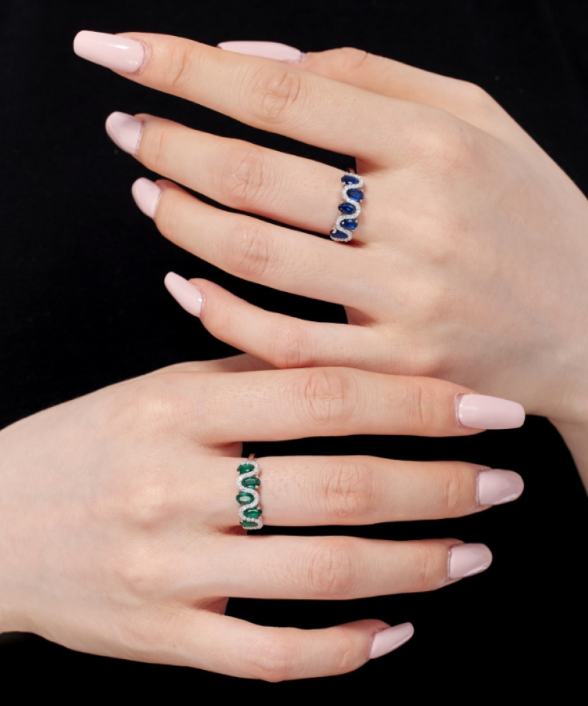 Hõbesõrmus tsirkoonidega