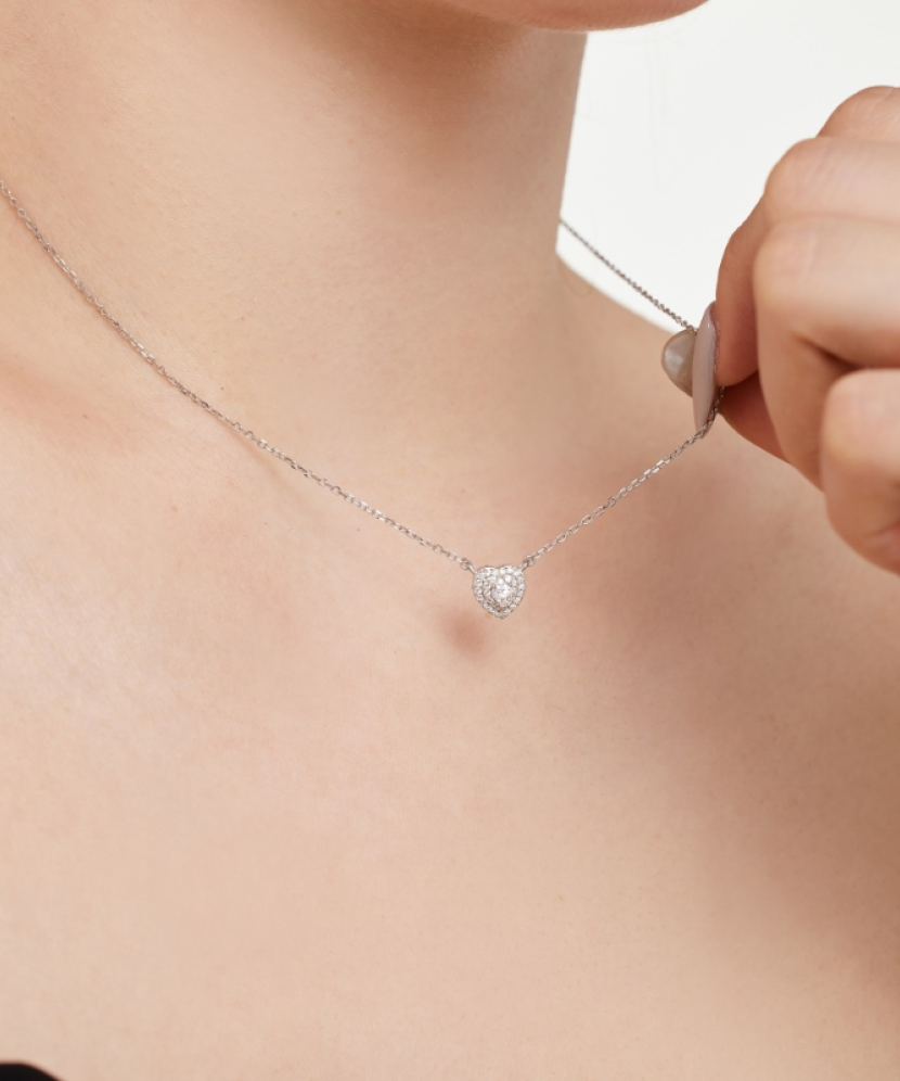 Hõbekett tsirkoonist ripatsiga