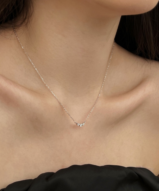 Серебряная цепочка с подвеской из циркона