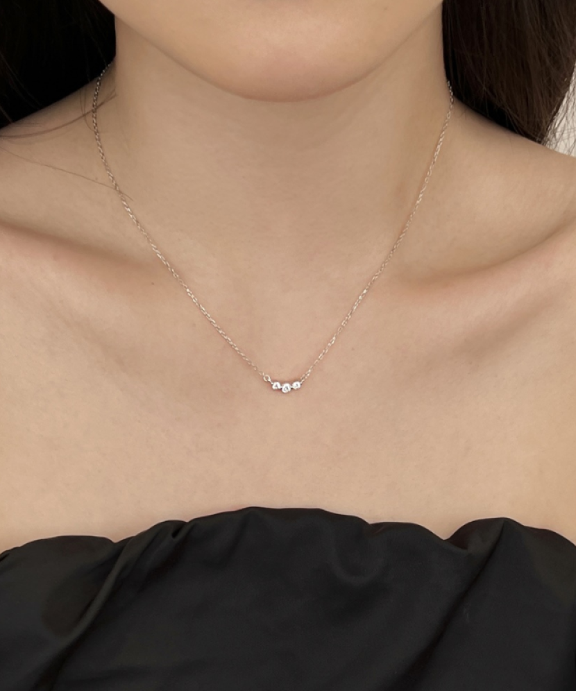 Hõbekett tsirkoonist ripatsiga