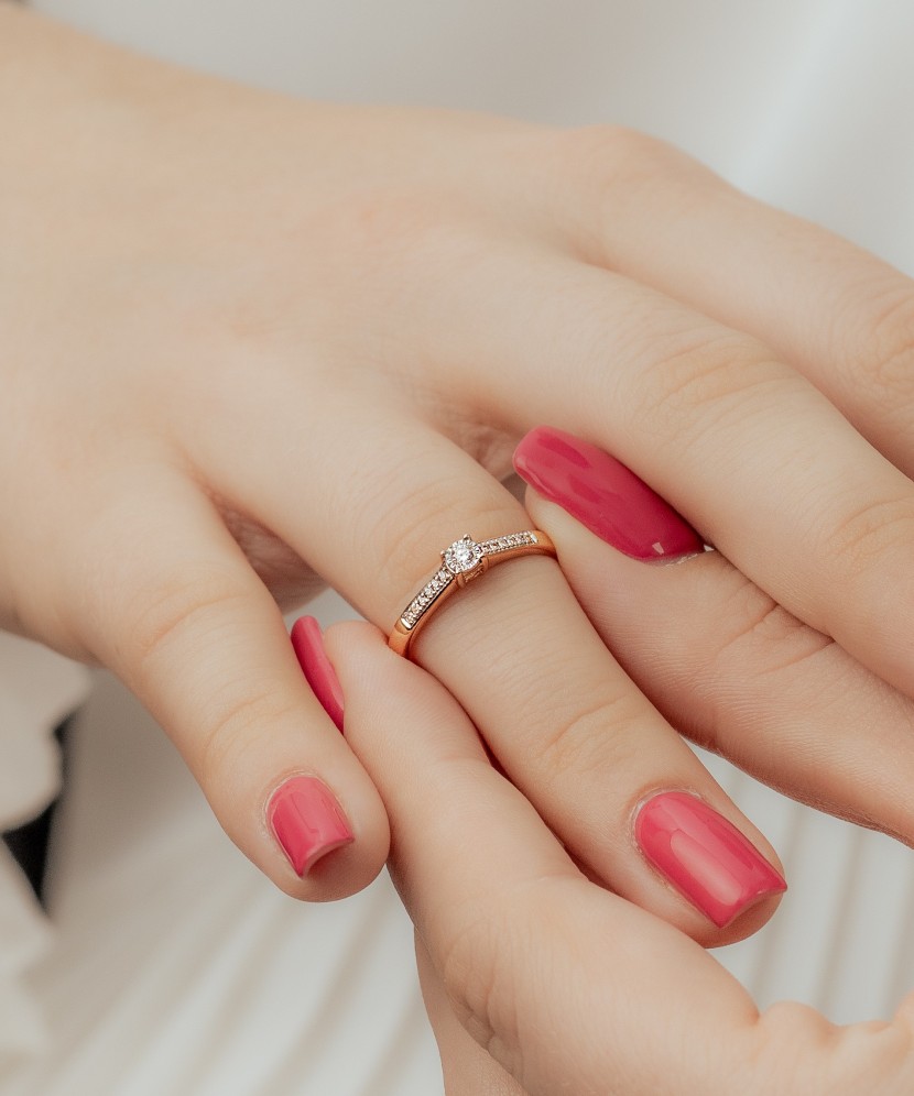 Кольцо из желтого золота с бриллиантами