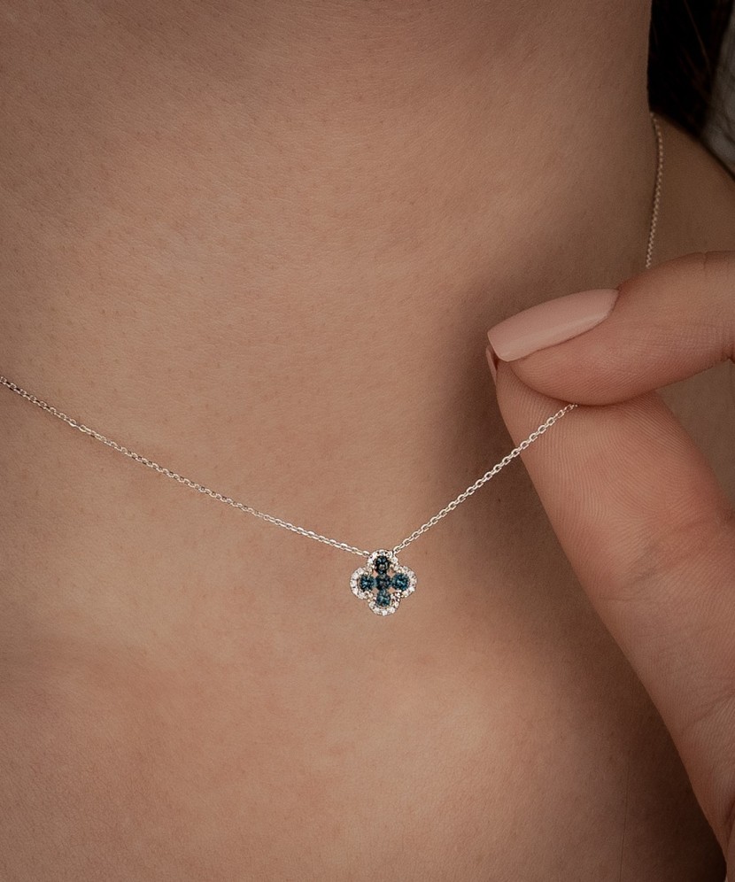 Valge kullast kett Londoni topaaside ja teemantidega