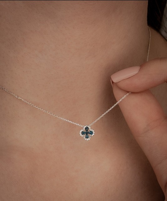 Valge kullast kett Londoni topaaside ja teemantidega