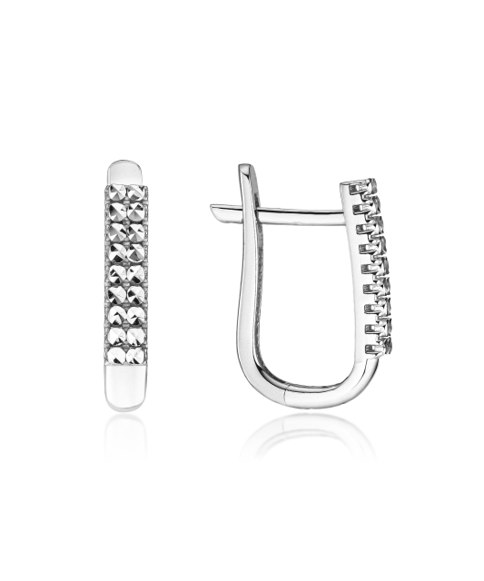 Valgest kullast kõrvarõngad