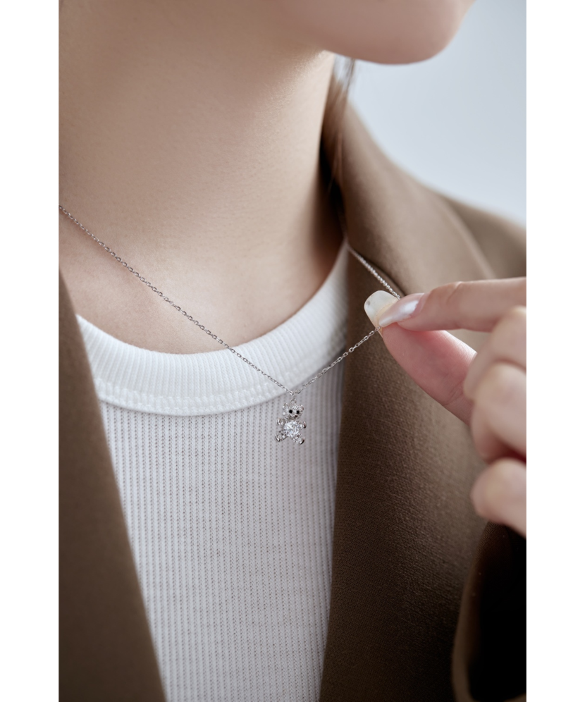 Серебряная цепочка с подвеской из циркона