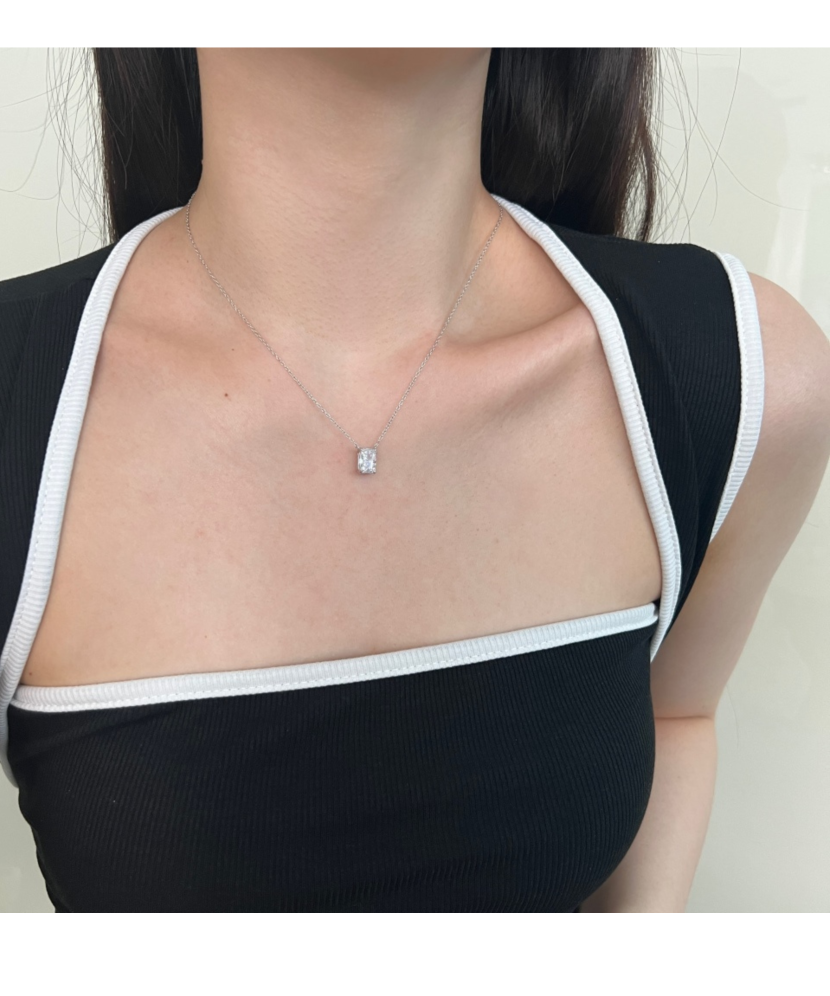 Hõbekett tsirkoonist ripatsiga