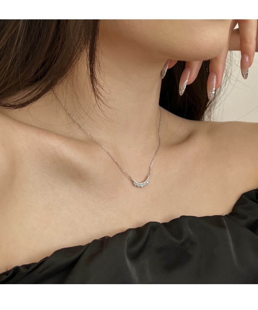 Hõbekett tsirkoonist ripatsiga