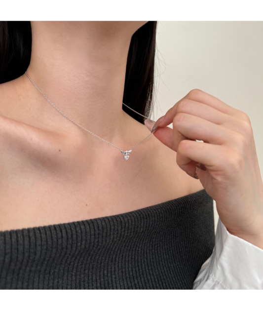 Hõbekett tsirkoonist ripatsiga