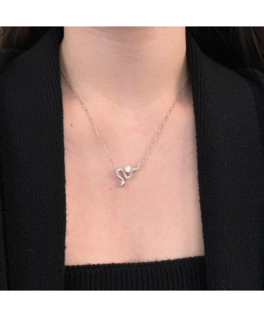 Hõbekett tsirkoonist ripatsiga