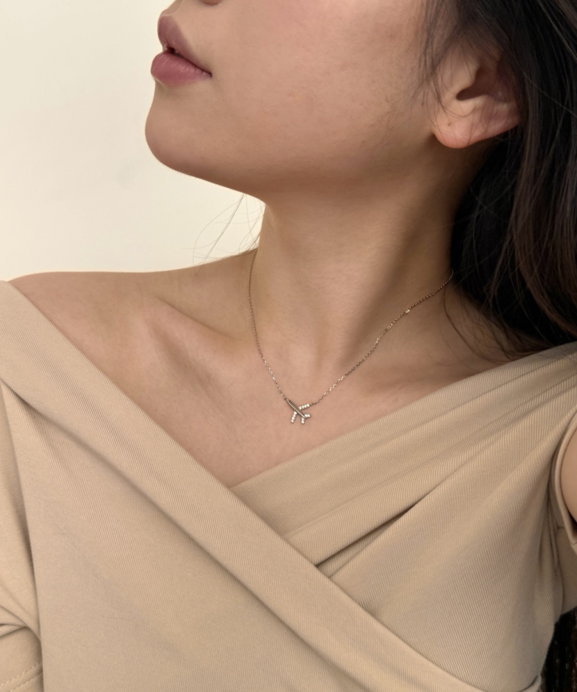 Серебряная цепочка с подвеской из циркона