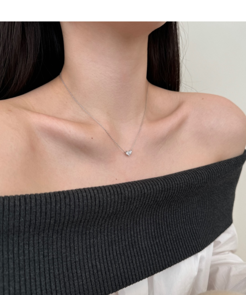 Серебряная цепочка с подвеской из циркона