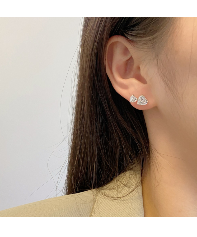 Hõbekõrvarõngad tsirkoonidega