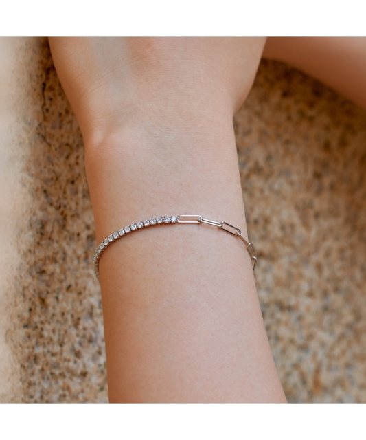 Hõbekäevõru tsirkoonidega