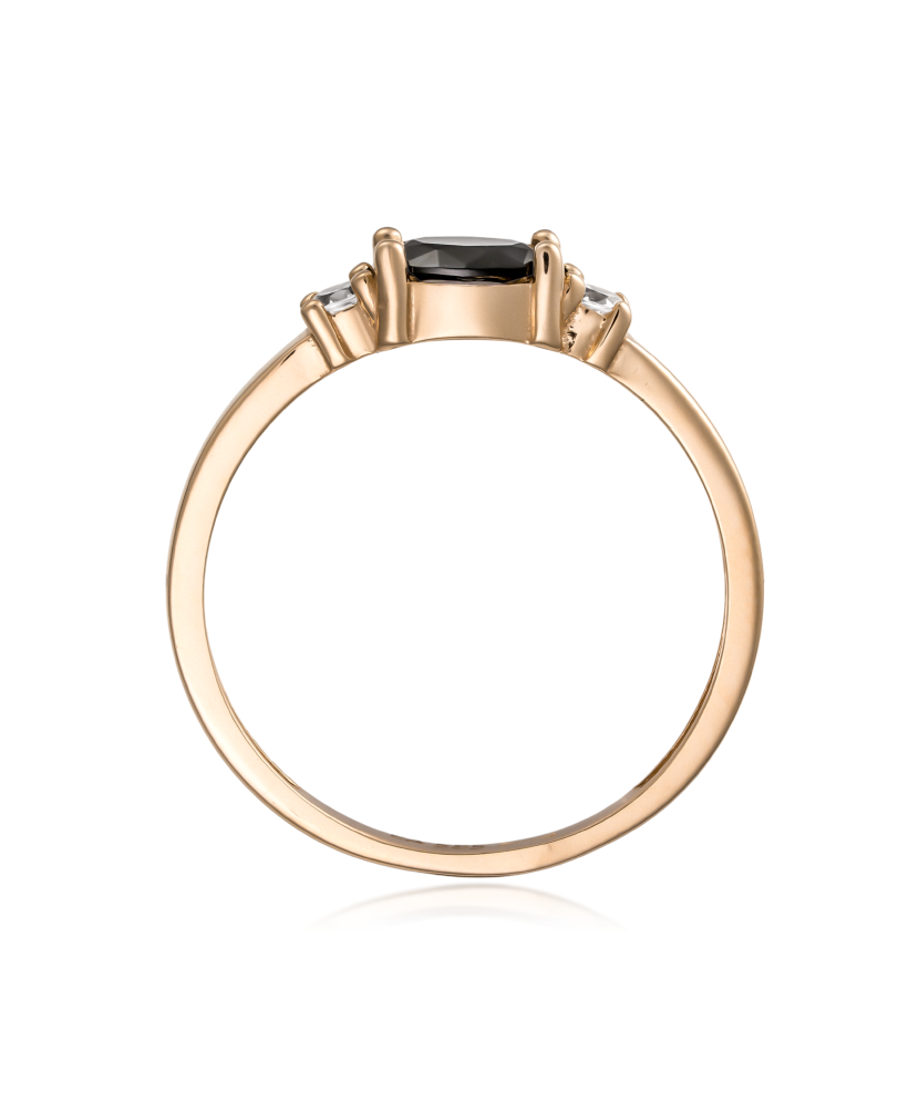 Kuldsõrmus tsirkoonidega