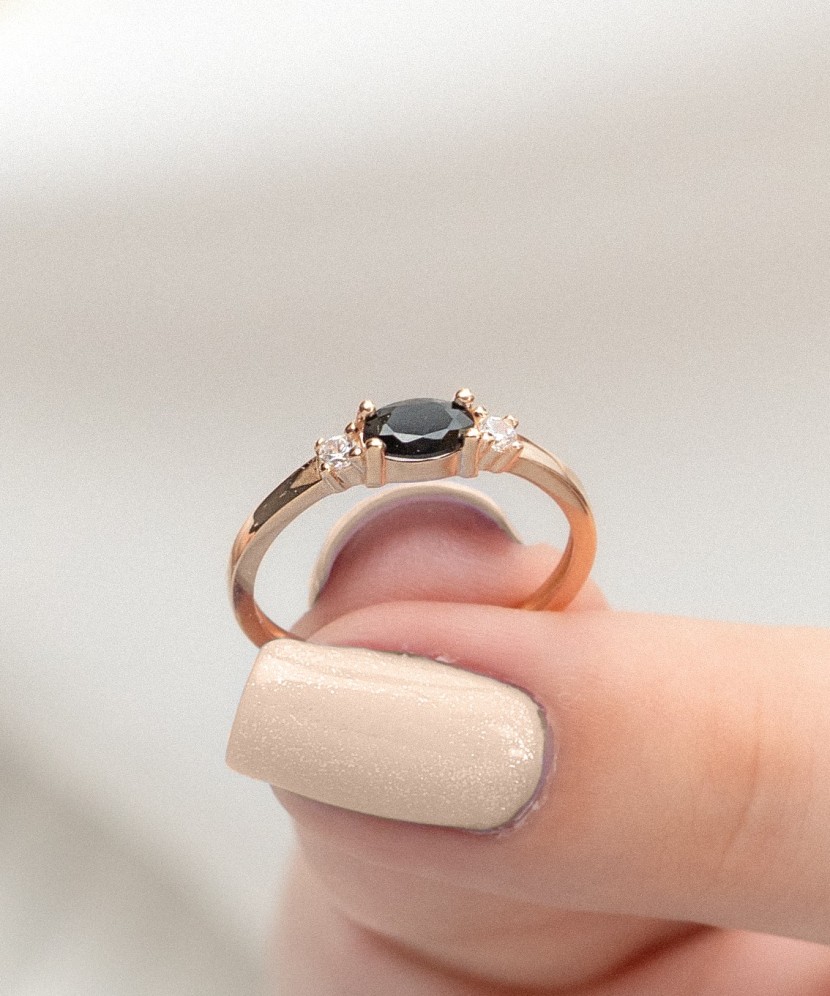 Золотое кольцо с цирконами