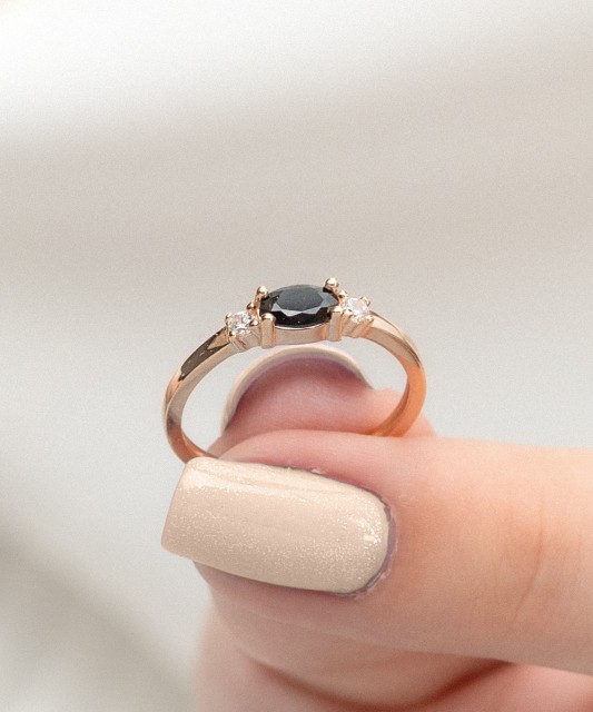 Золотое кольцо с цирконами