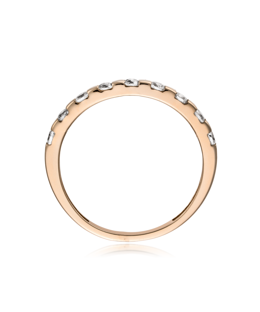 Kuldsõrmus tsirkoonidega