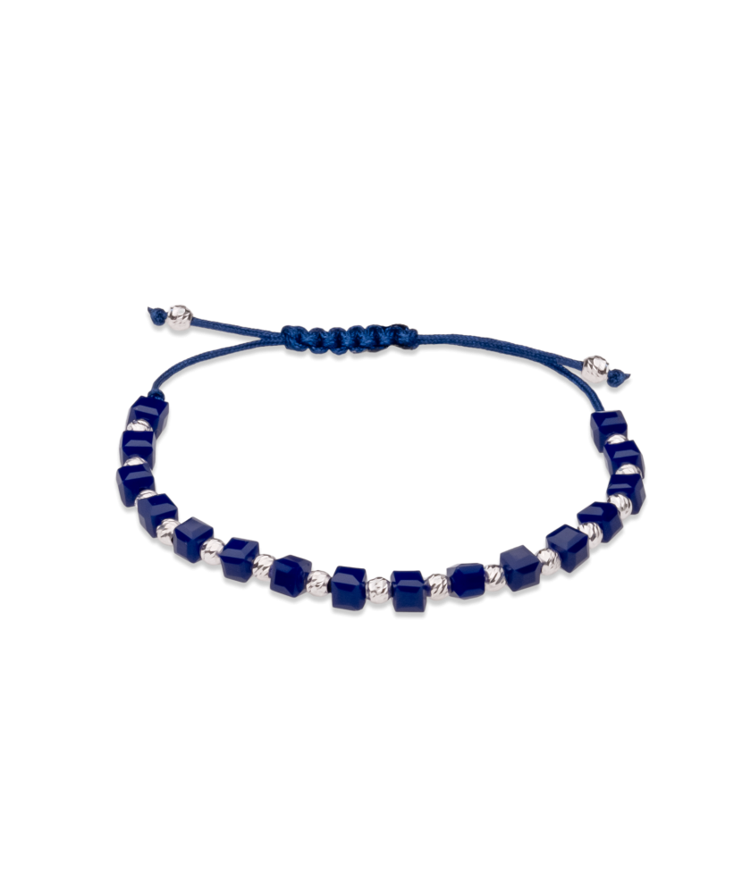 Mustast lõngast käevõru hõbedaga ja oonüksiga