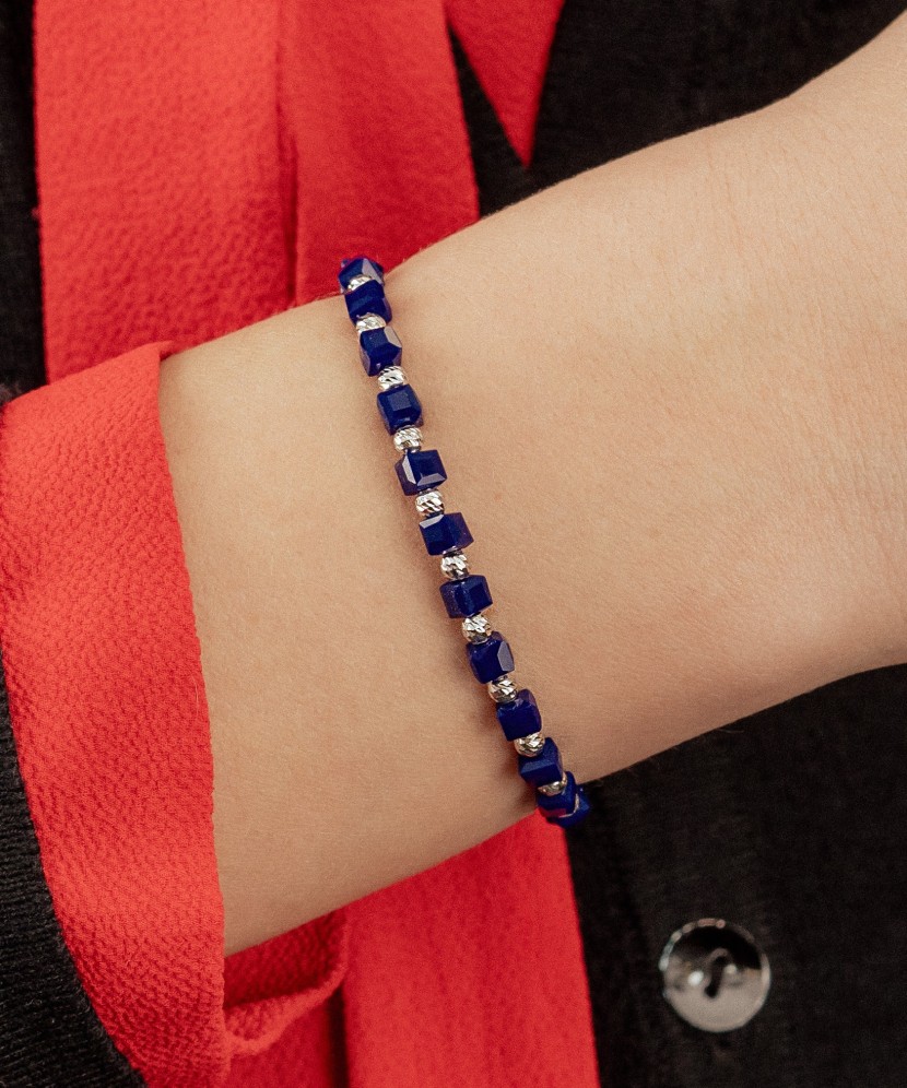 Браслет из черной нити с серебром и ониксом