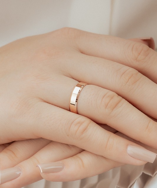 Kuldne pulm sõrmus 4.5mm mugavusega - 375