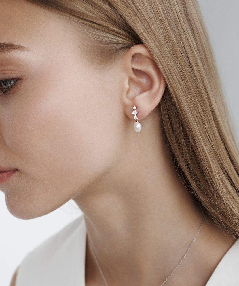 Hõbekõrvarõngad pärlite ja tsirkoonidega