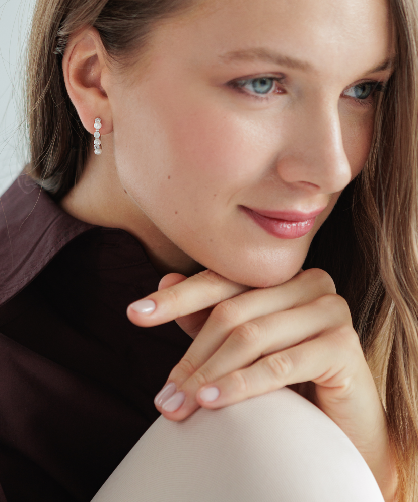 Hõbekõrvarõngad pärlite ja tsirkoonidega