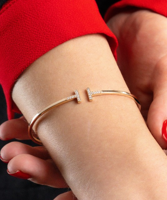 Jäik kullast käevõru tsirkoonidega