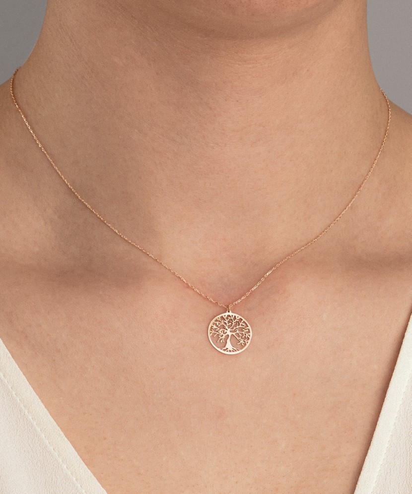 Kuldkett ripatsiga "elupuu"