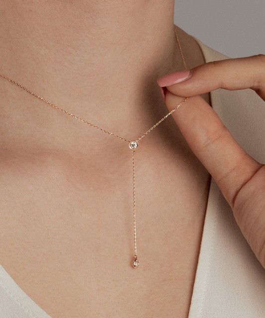 Kuldkett tsirkoonist ripatsiga