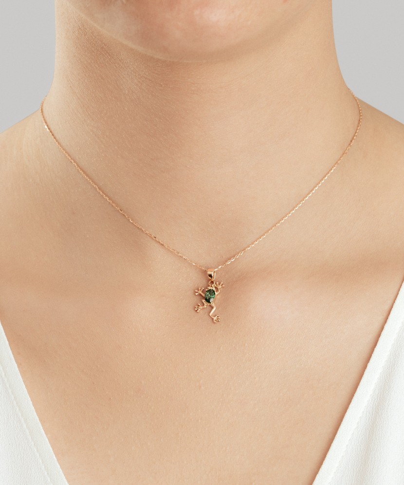 Kuldripats tsirkooniga "konn"