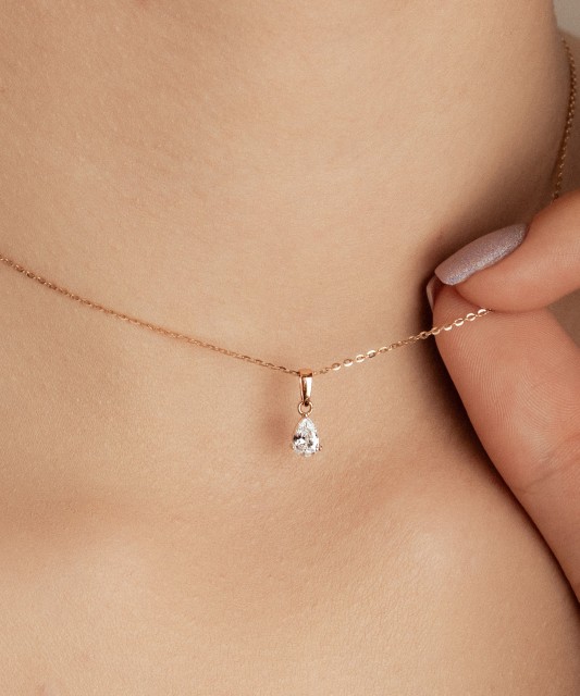 Kuldripats tsirkoonidega