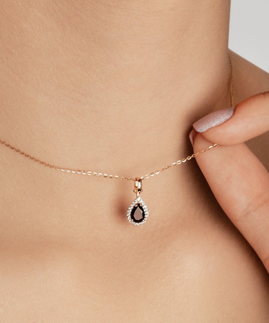 Kuldripats tsirkoonidega