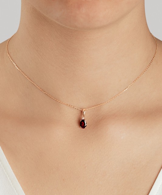 Kuldripats tsirkoonidega