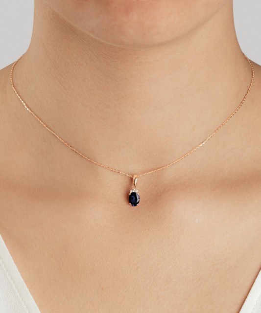 Kuldripats tsirkoonidega