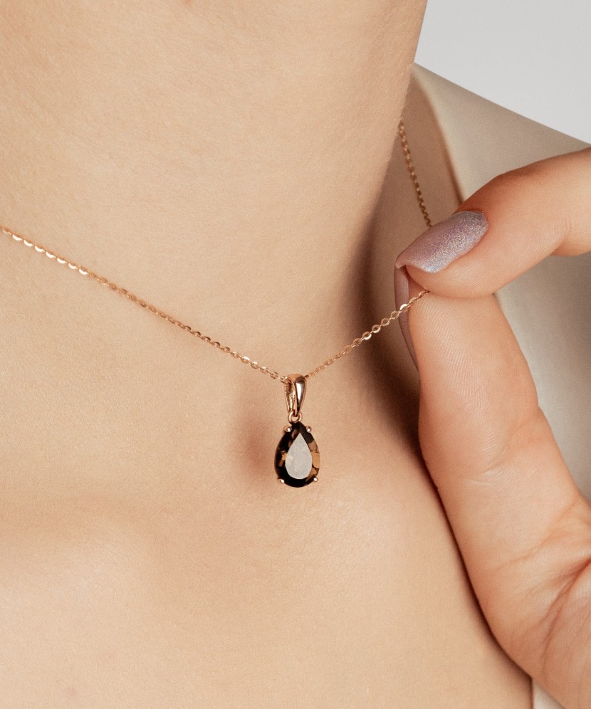 Kuldripats suitsukvartsiga