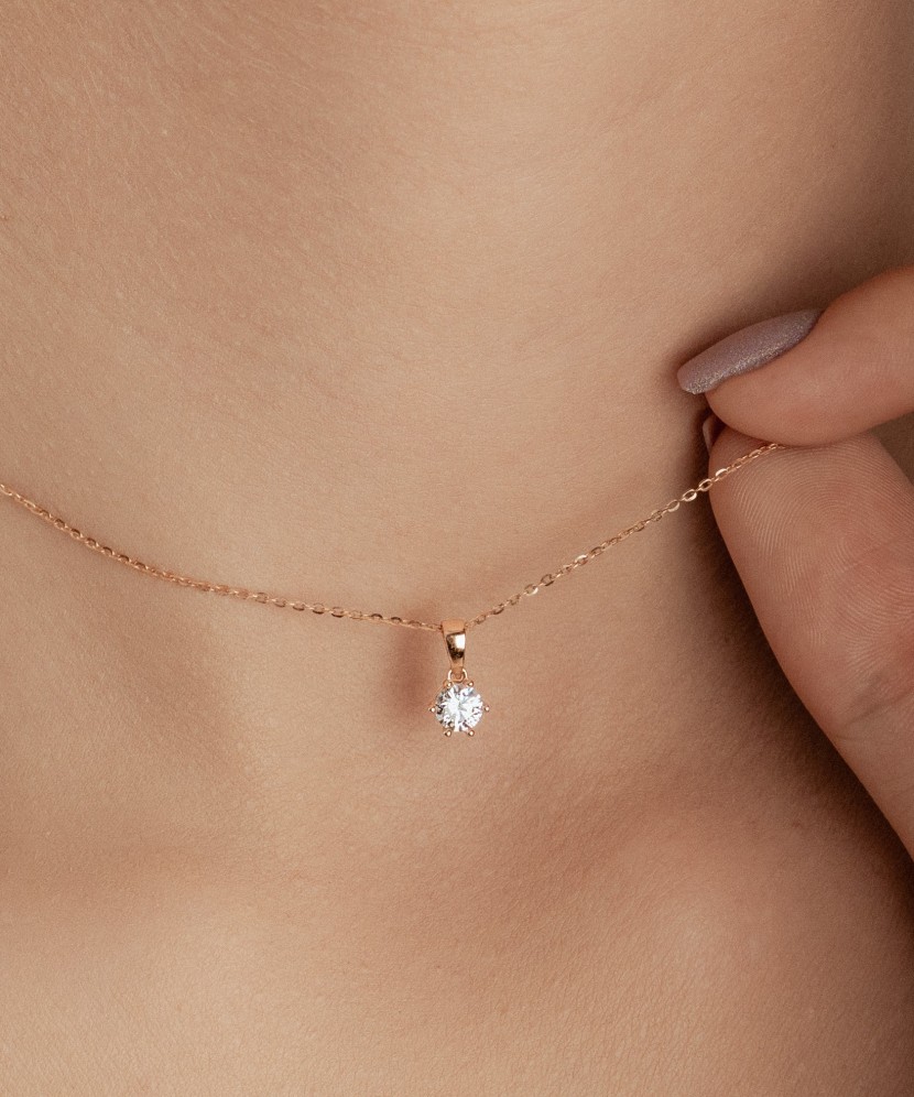 Kuldripats tsirkoonidega