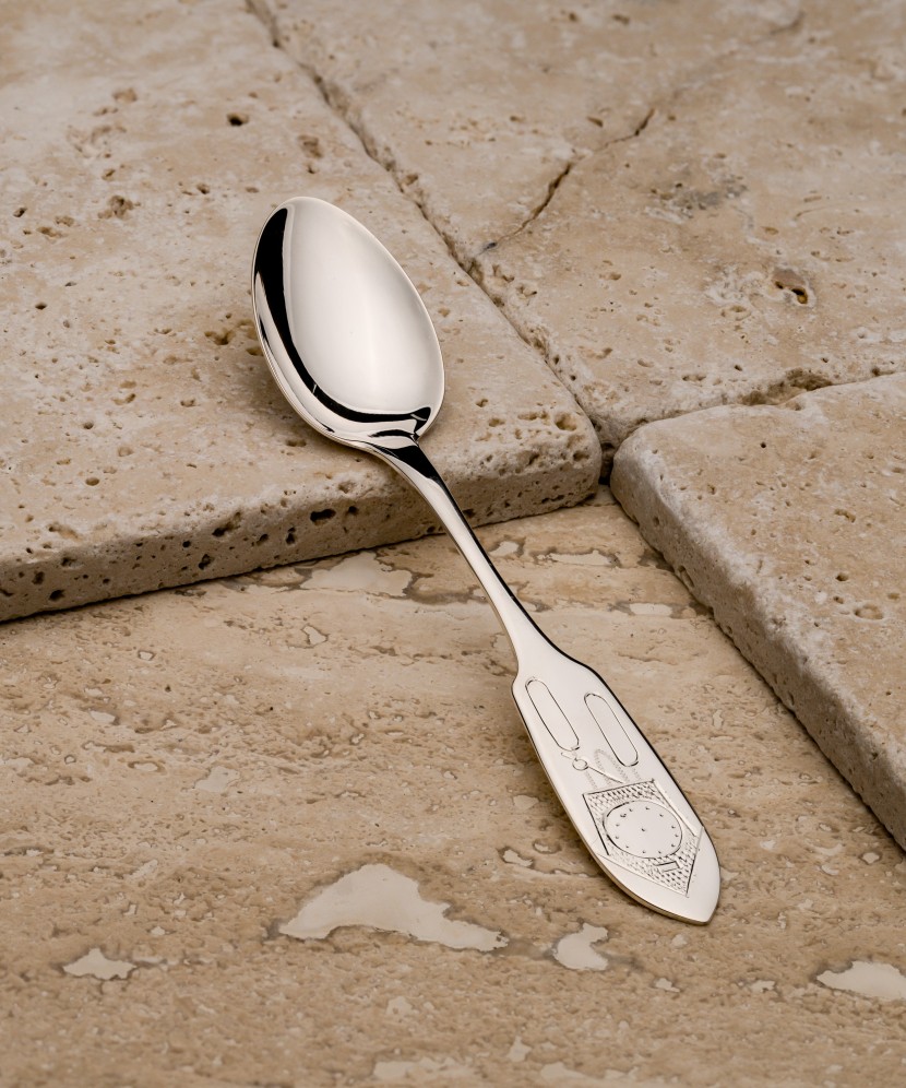 Hõbelusikas "kella"