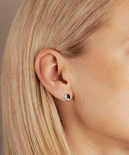 Серьги из желтого золота с сапфирами и бриллиантами