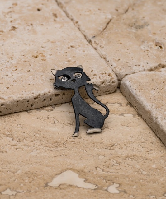 Hõbedane pross kristallidega "Kass"