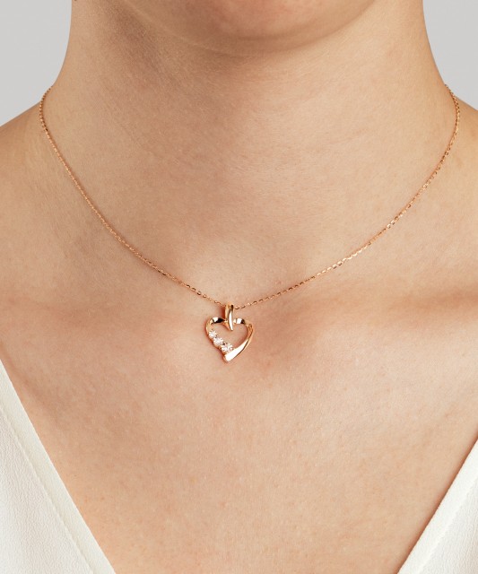 Золотой подвеска с алмазами "Сердечко"