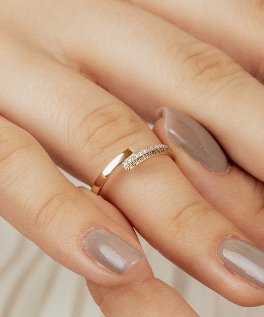 Kollasest Kullast Sõrmus Teemantide