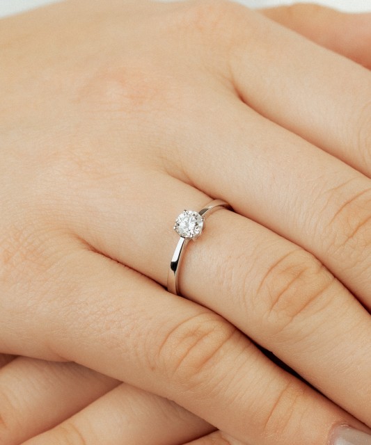 Кольцо из белого золота с бриллиантами (0.50ct)