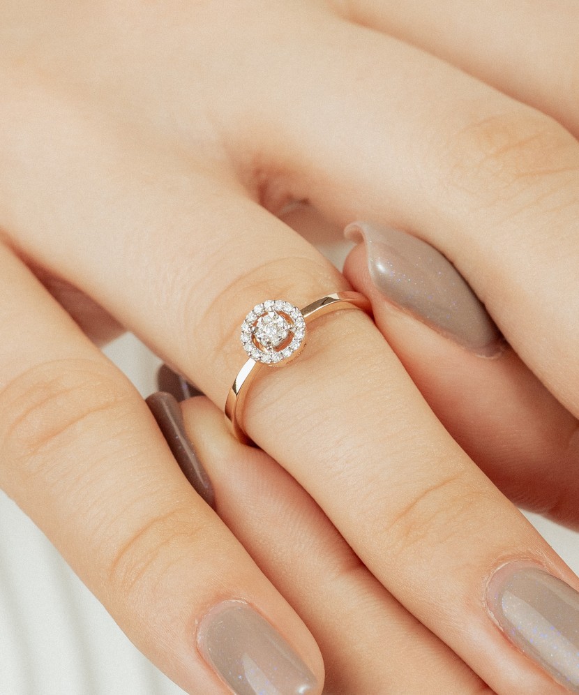 Kuldsõrmus teemanditega