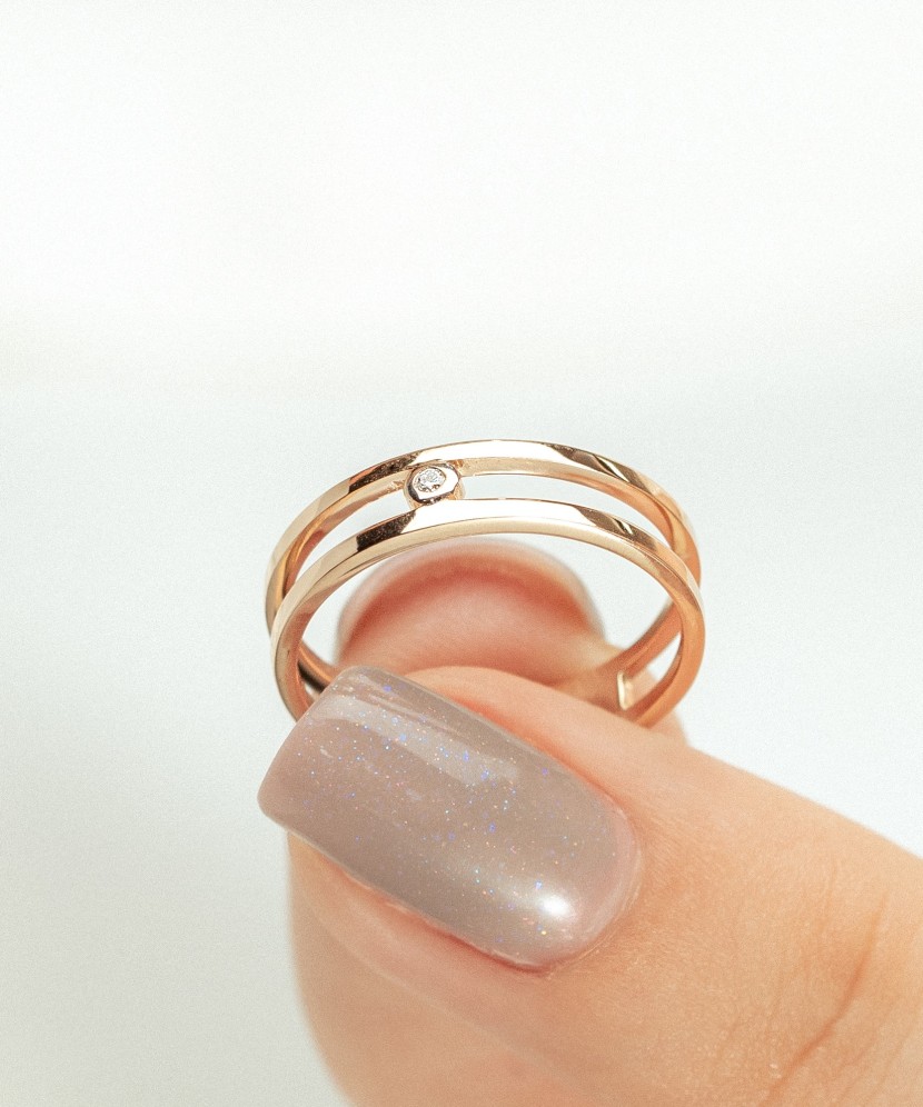 Kuldsõrmus briljantidega