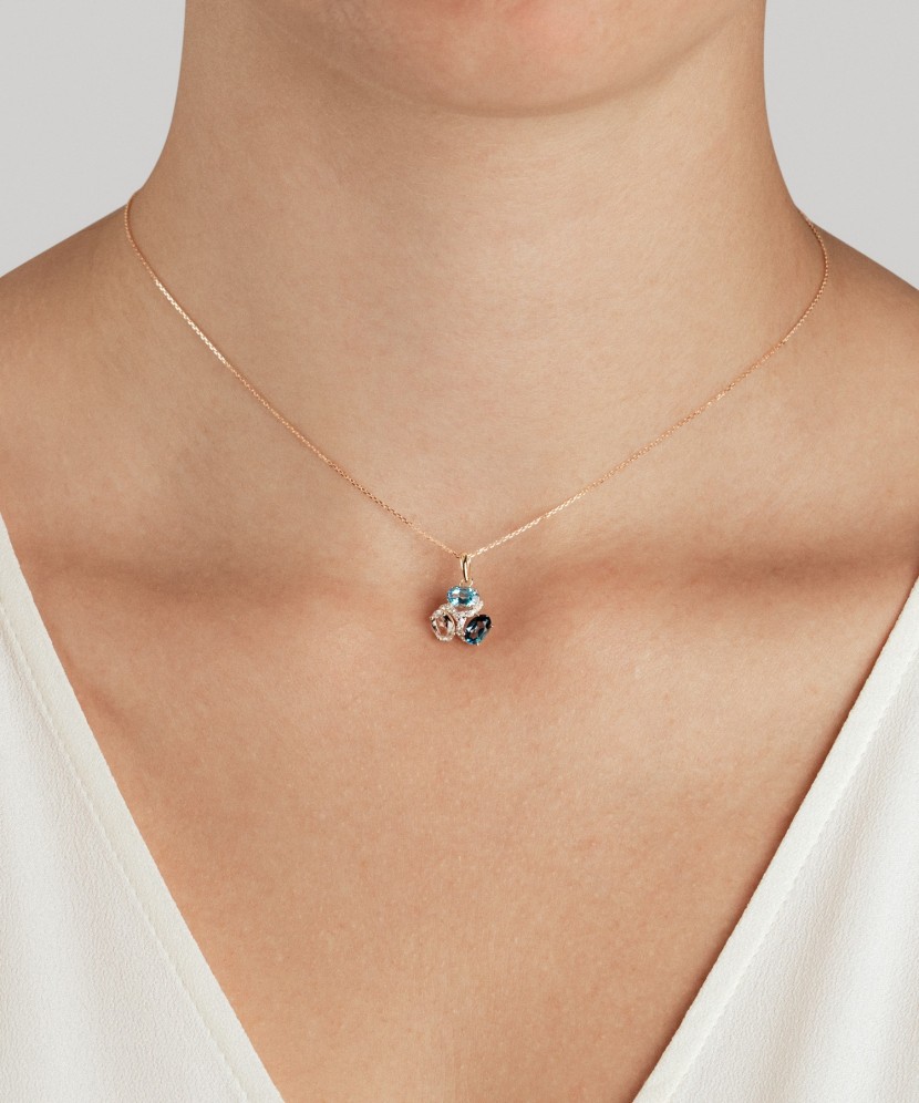 Подвеска из желтого золота с лондонскими топазами, топазами и бриллиантами