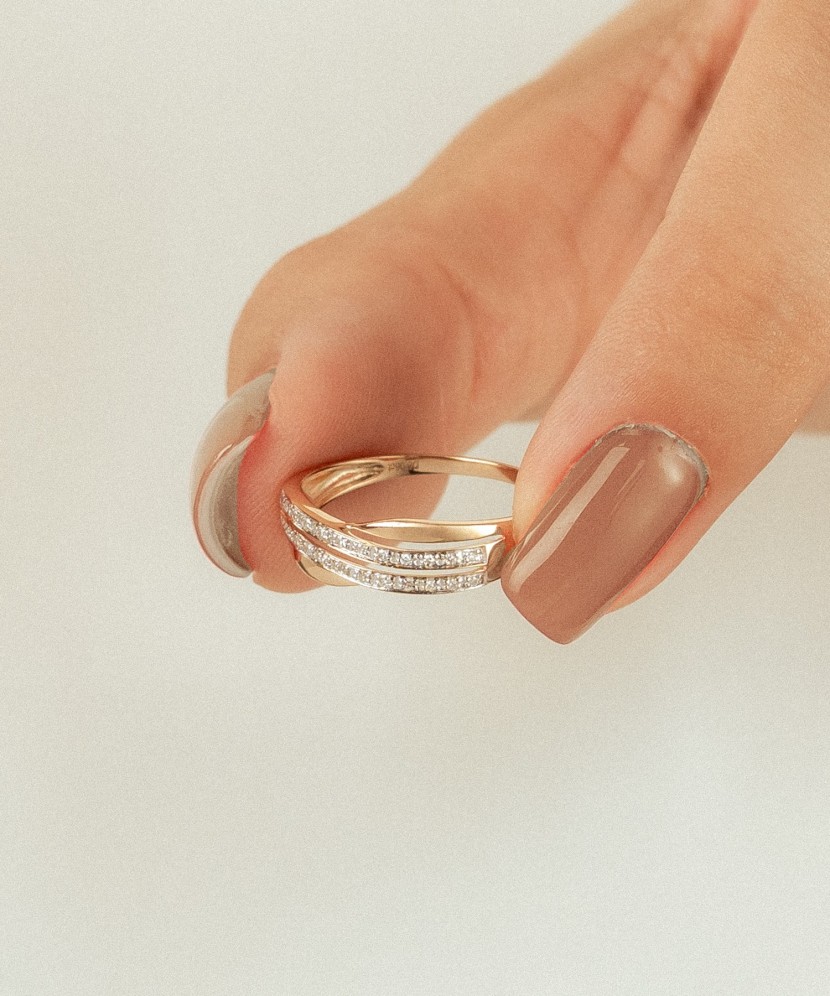 Kuldsõrmus teemanditega