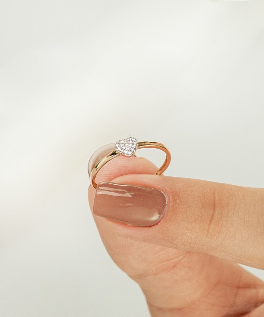 Кольцо из желтого золота с бриллиантами