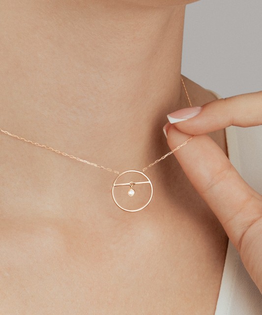 Золотая цепочка с подвеской