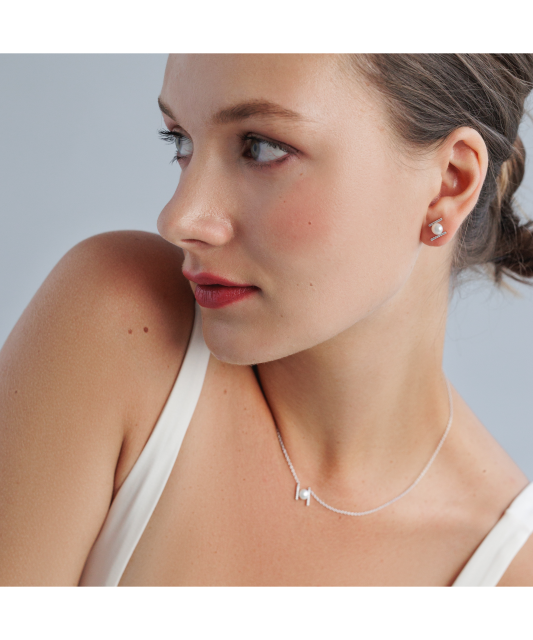 Hõbekett pärlist ripatsi ja tsirkoonidega